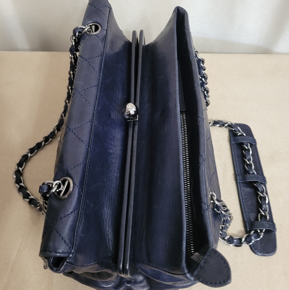 Chanel RITZ / Flap Bag - Picture 3 of 16